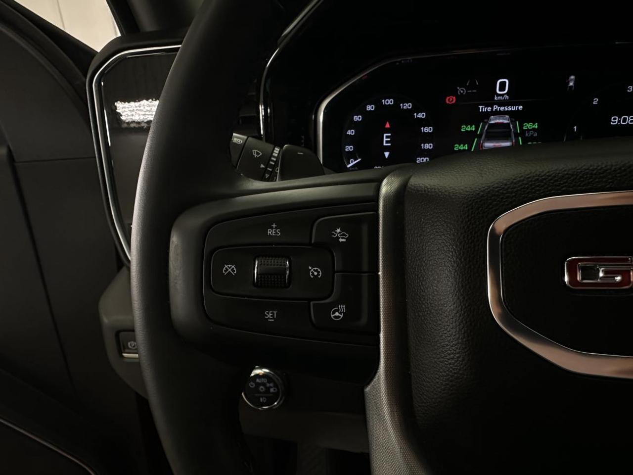 2024 GMC Sierra 1500 ELEVATION Photo