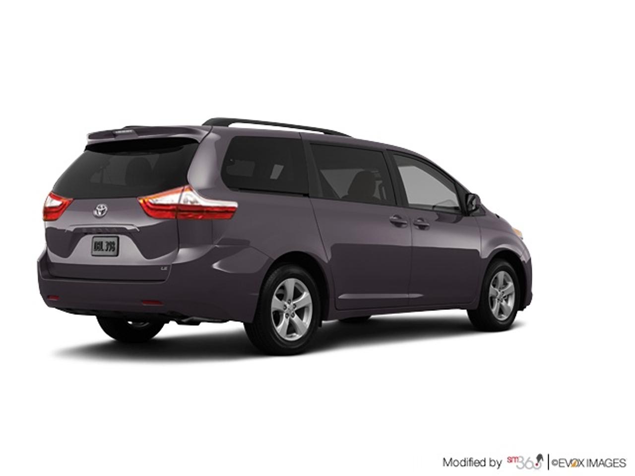2015 Toyota Sienna LE 3.5L Photo