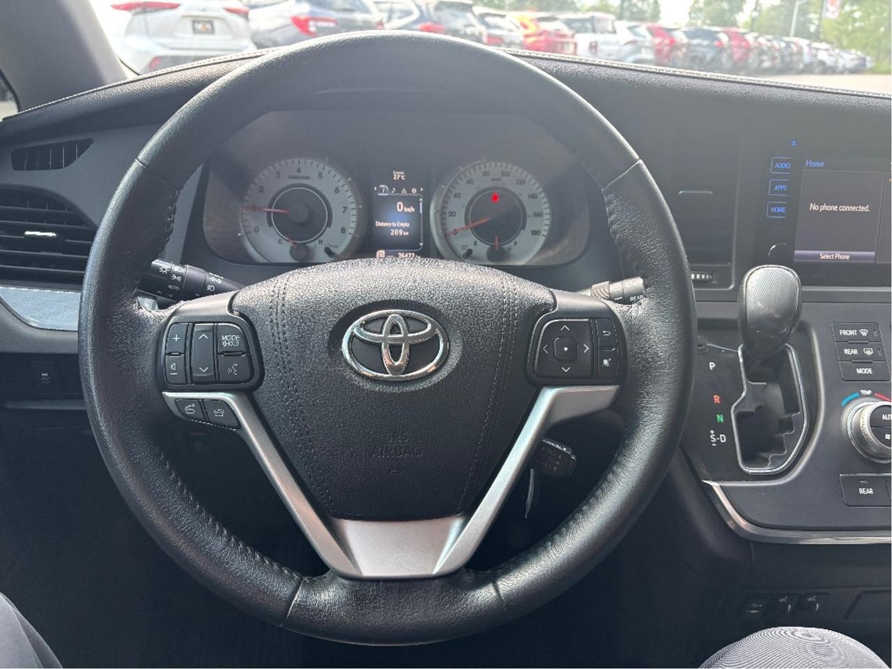 2017 Toyota Sienna SE 8 PASS LEATHER POWER SEAT CLEAN CARFAX Photo