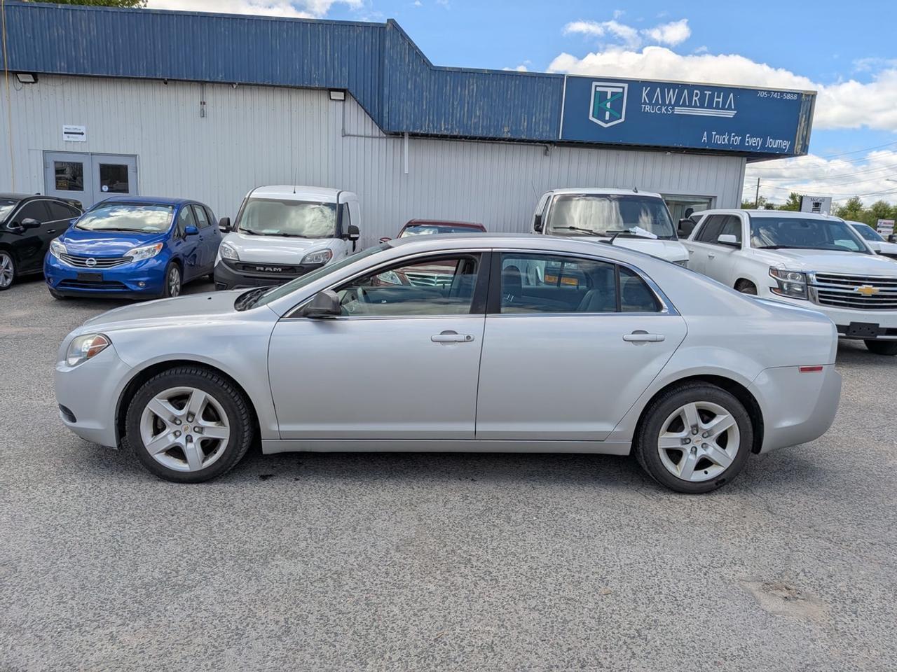 2010 Chevrolet Malibu LS Photo