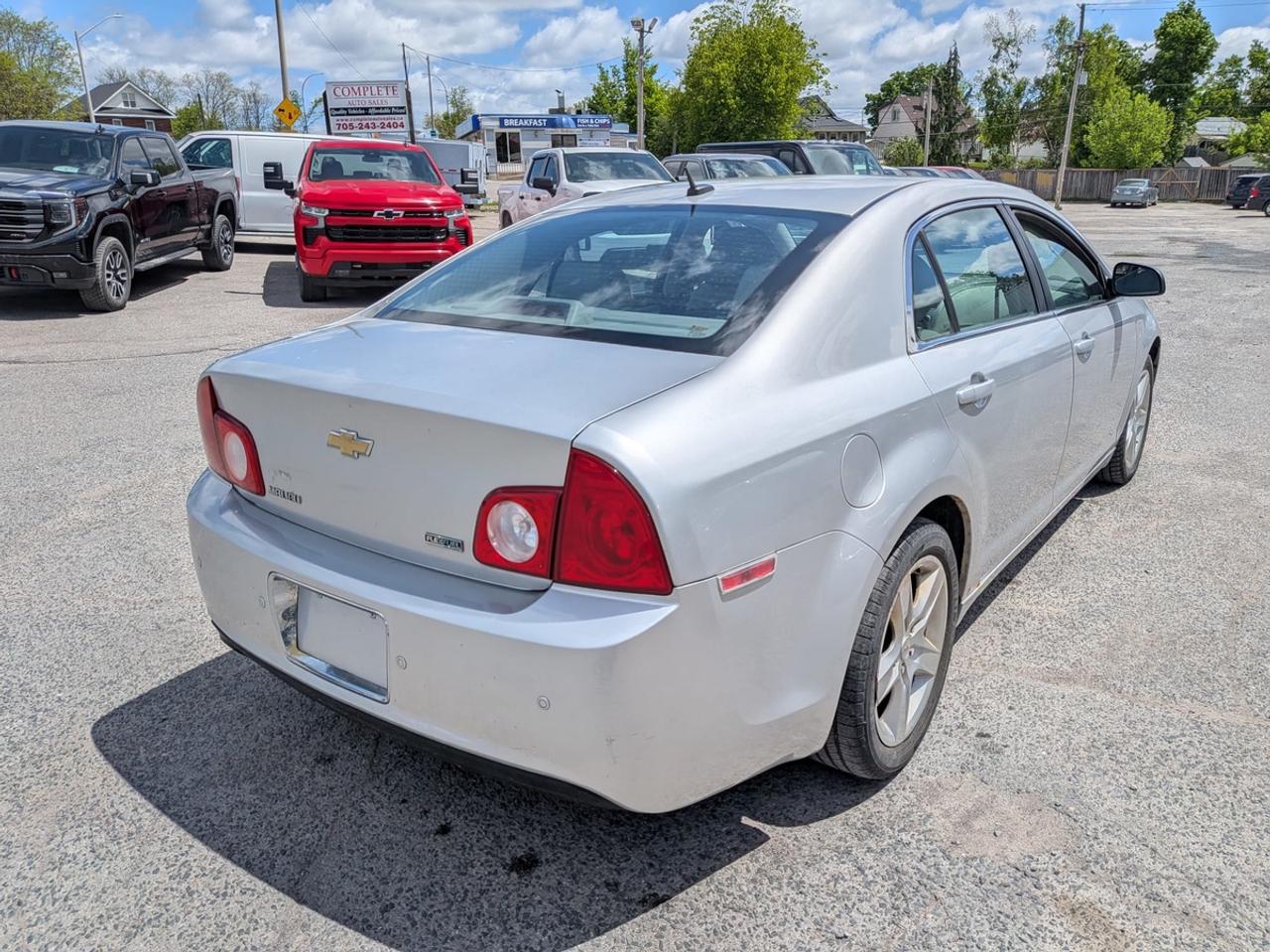 2010 Chevrolet Malibu LS Photo