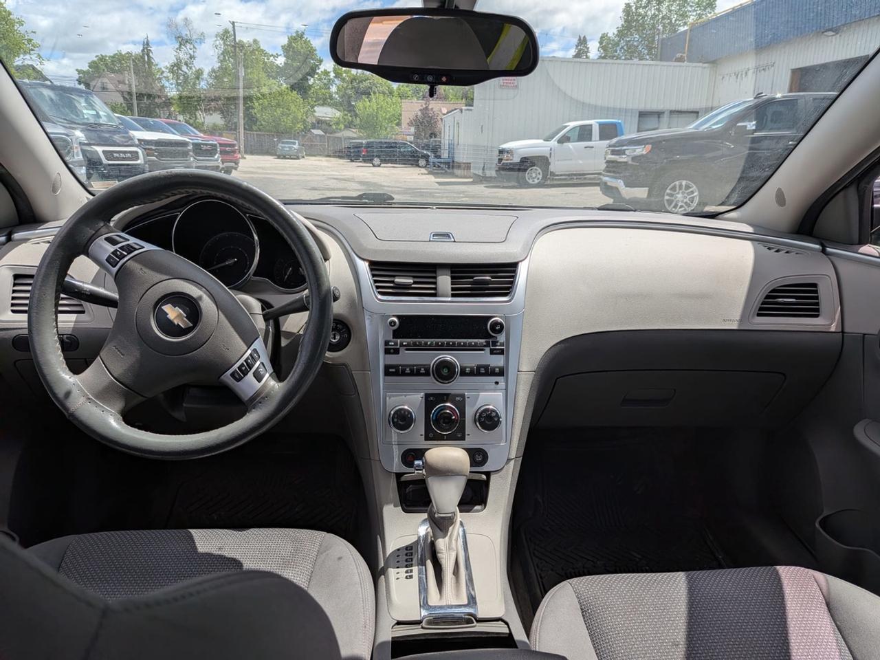 2010 Chevrolet Malibu LS Photo