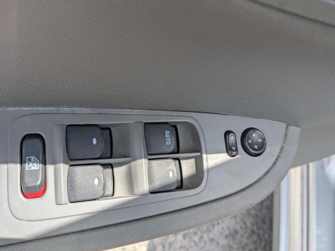 2010 Chevrolet Malibu LS Photo