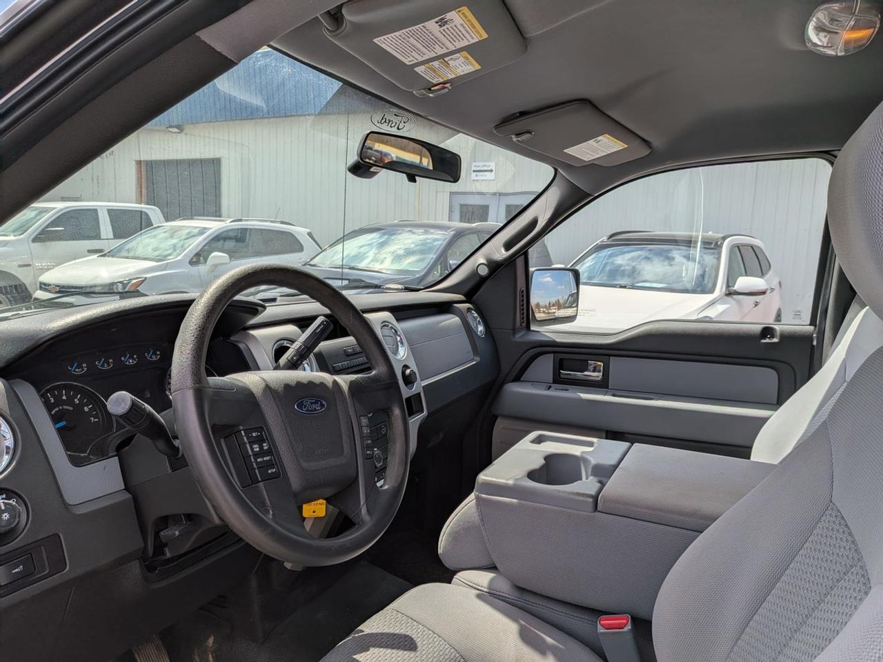 2014 Ford F-150 XLT REGULAR CAB LONG BED Photo