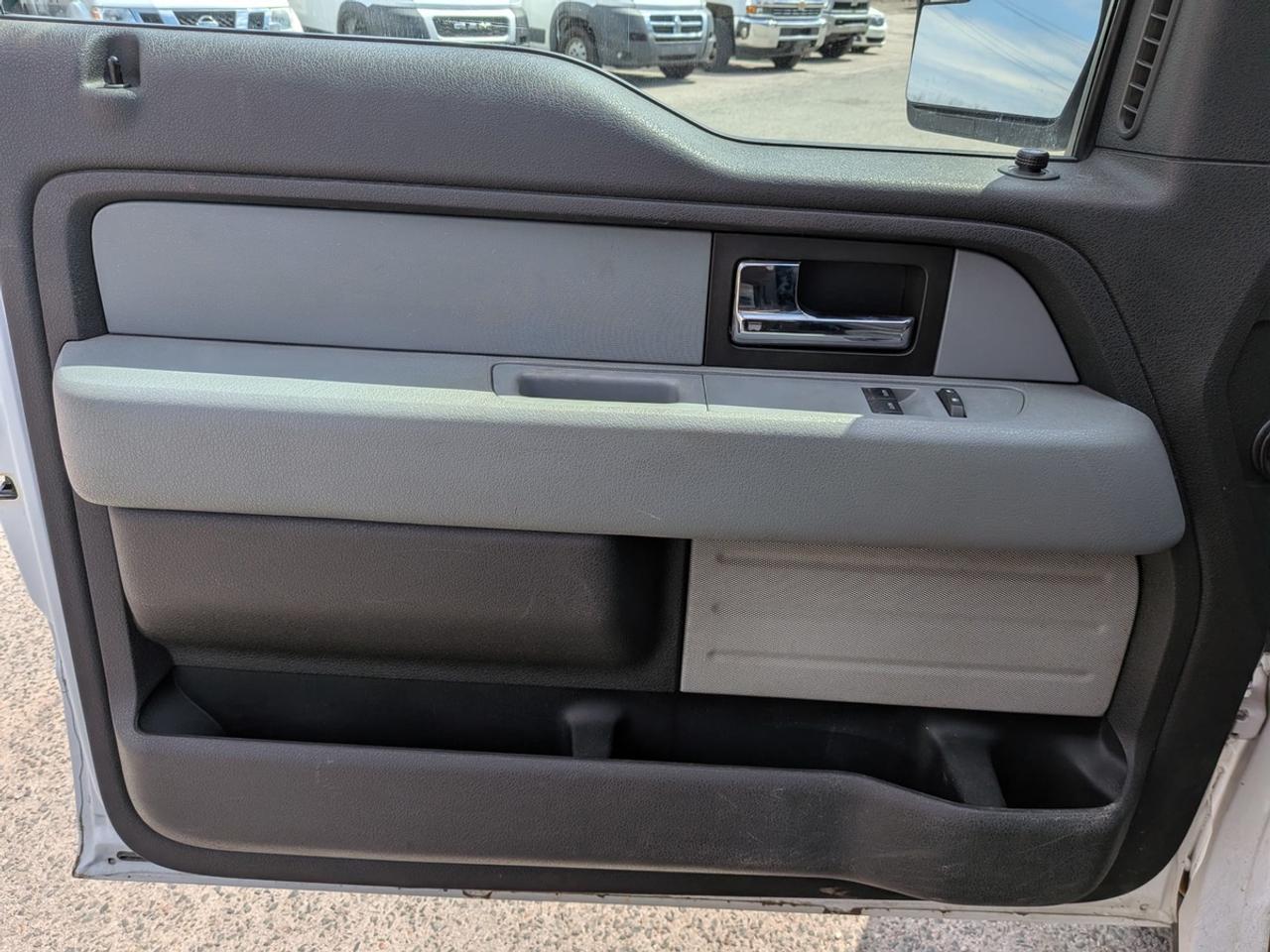 2014 Ford F-150 XLT REGULAR CAB LONG BED Photo