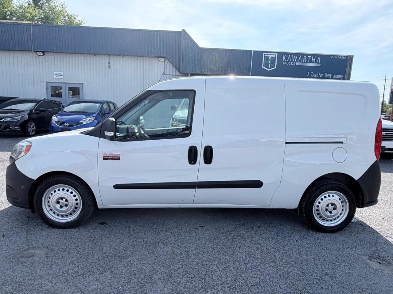 2020 RAM ProMaster City Cargo Van Photo2