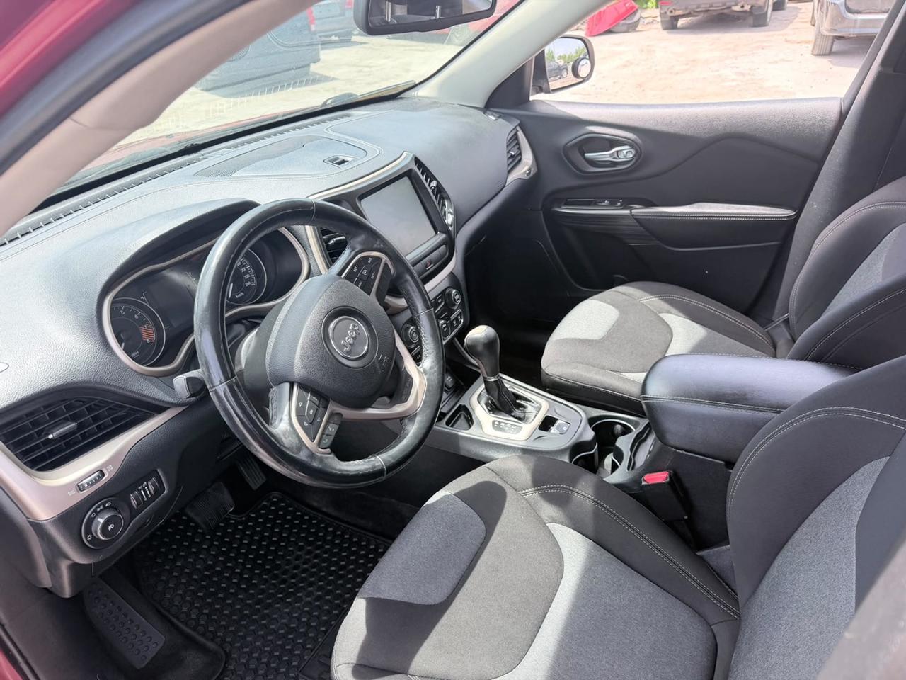 2014 Jeep Cherokee Latitude FWD Photo