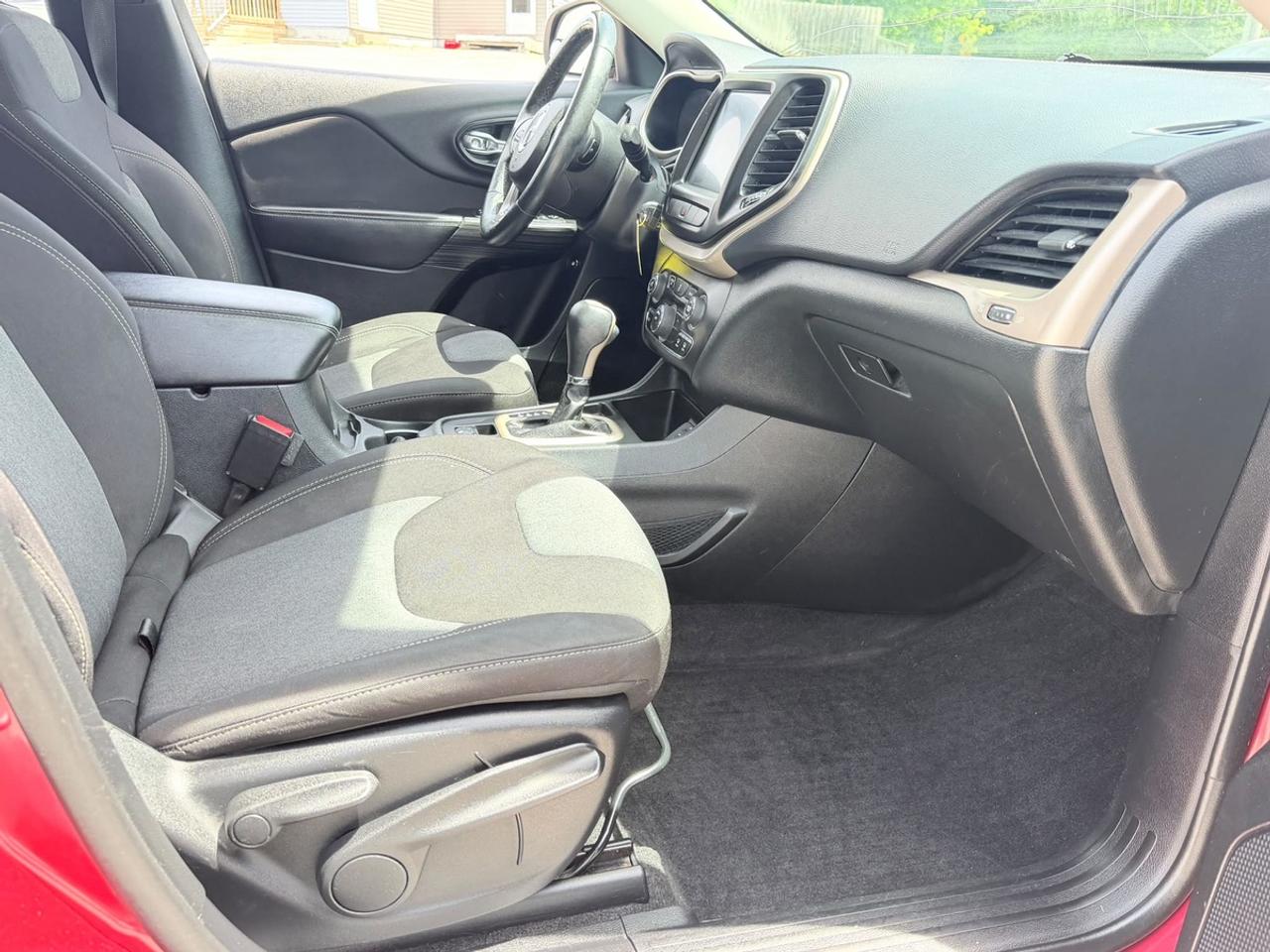 2014 Jeep Cherokee Latitude FWD Photo