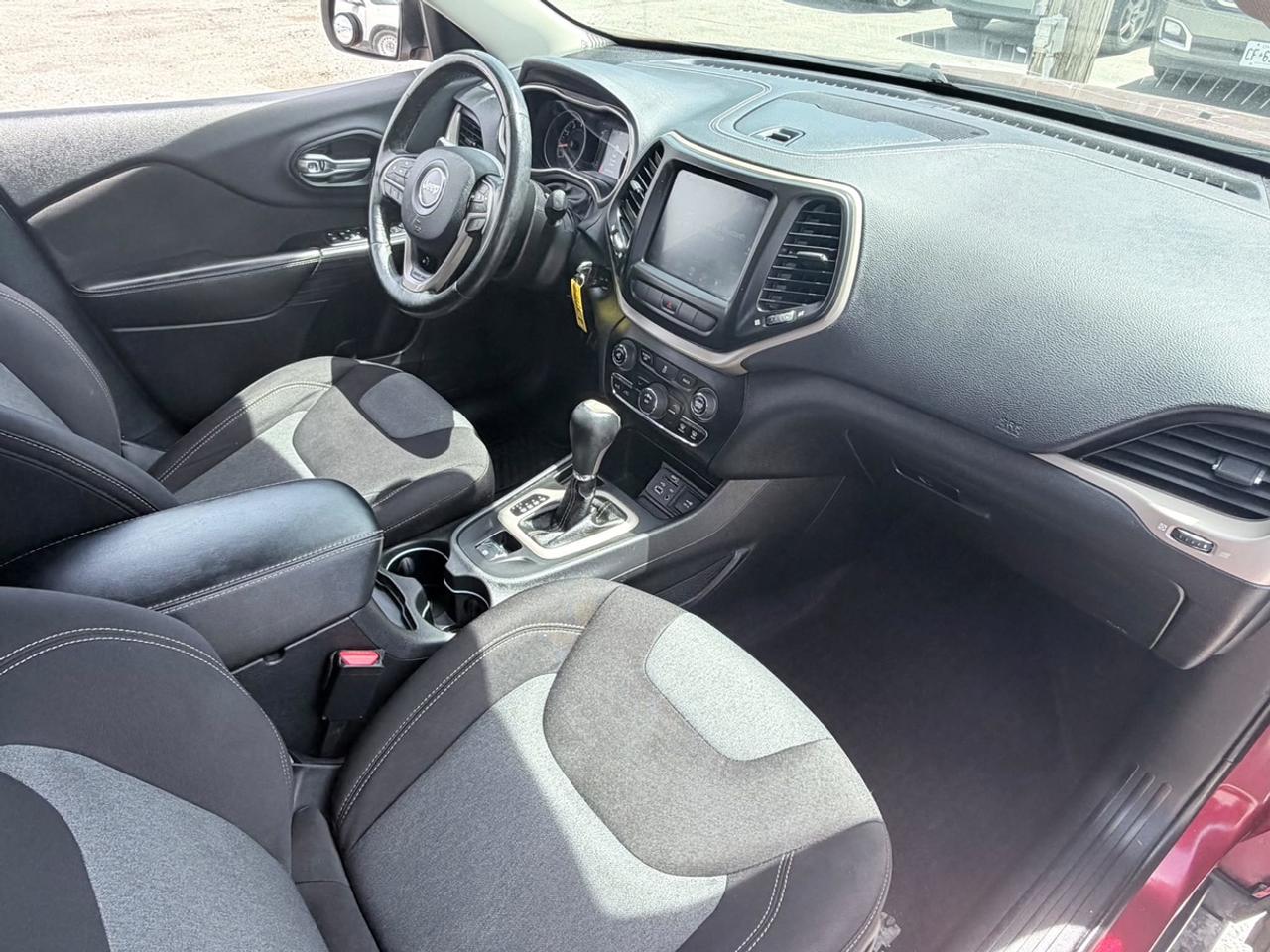 2014 Jeep Cherokee Latitude FWD Photo