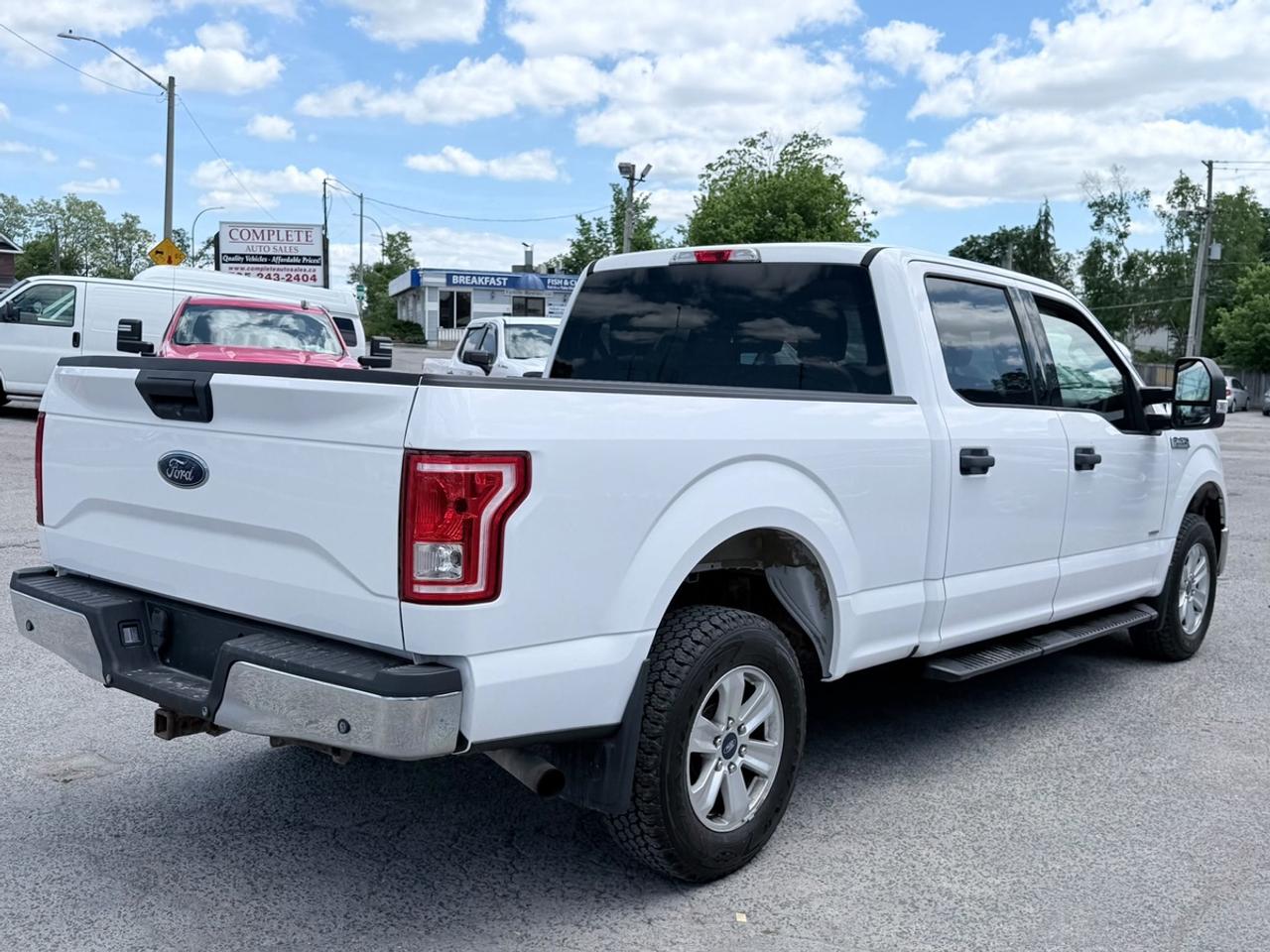 2015 Ford F-150 4wd Supercrew 157" XLT Crew Cab Std Bed Photo