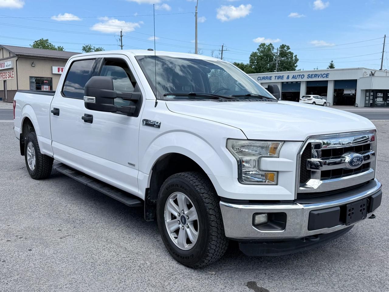 2015 Ford F-150 4wd Supercrew 157" XLT Crew Cab Std Bed Photo