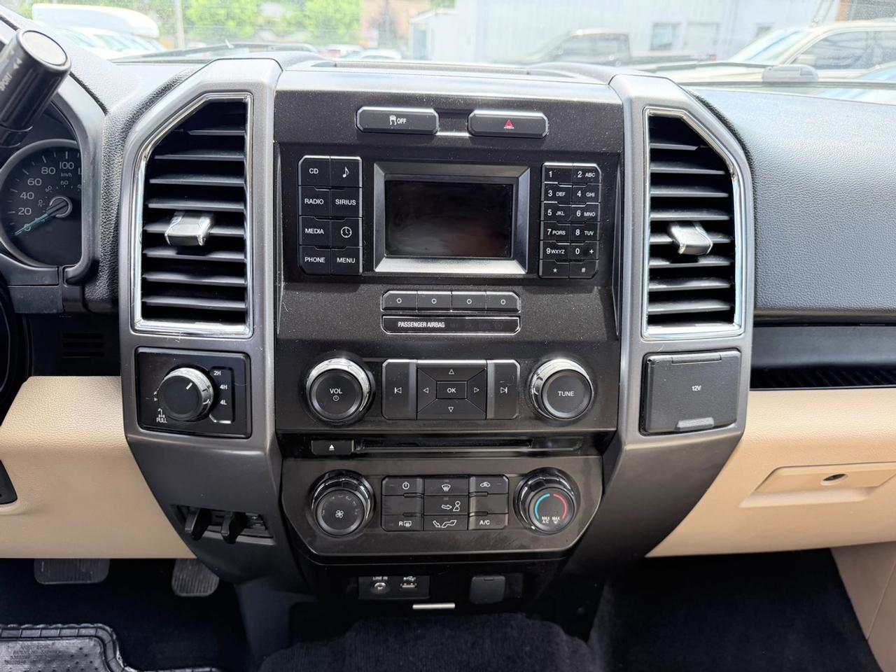 2015 Ford F-150 4wd Supercrew 157" XLT Crew Cab Std Bed Photo