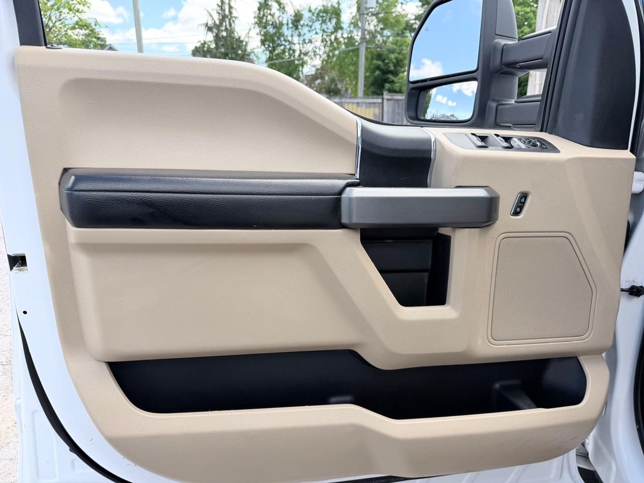 2015 Ford F-150 4wd Supercrew 157" XLT Crew Cab Std Bed Photo