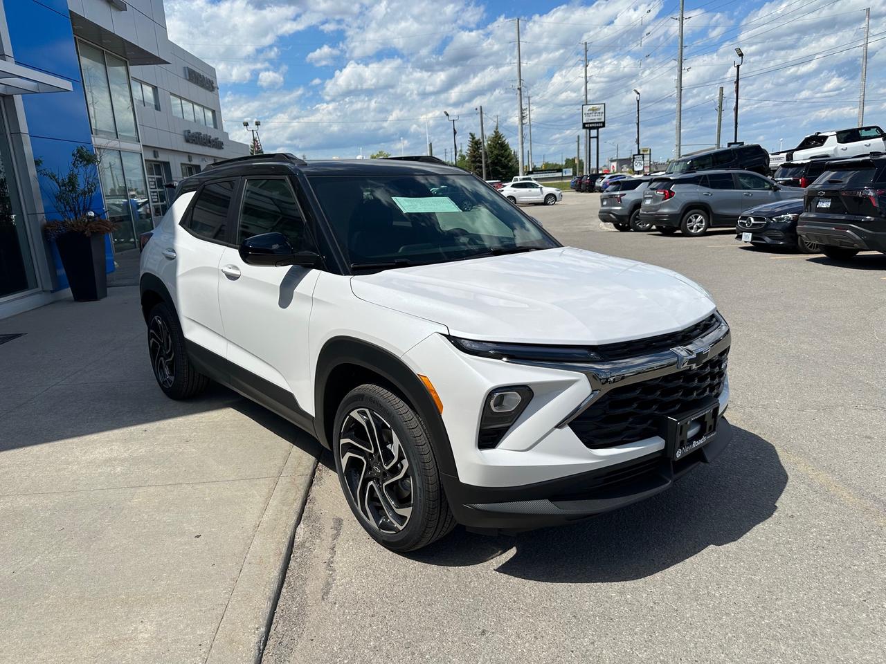 2026 Chevrolet TrailBlazer RS 4dr All-Wheel Drive Photo2