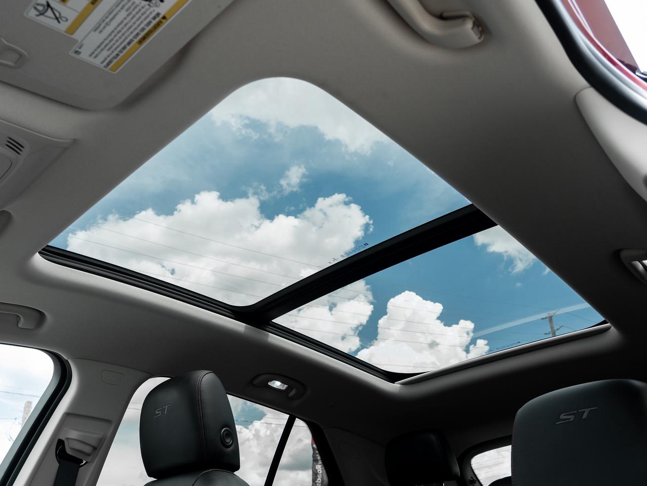 2023 Buick Envision Essence All-Wheel Drive Photo