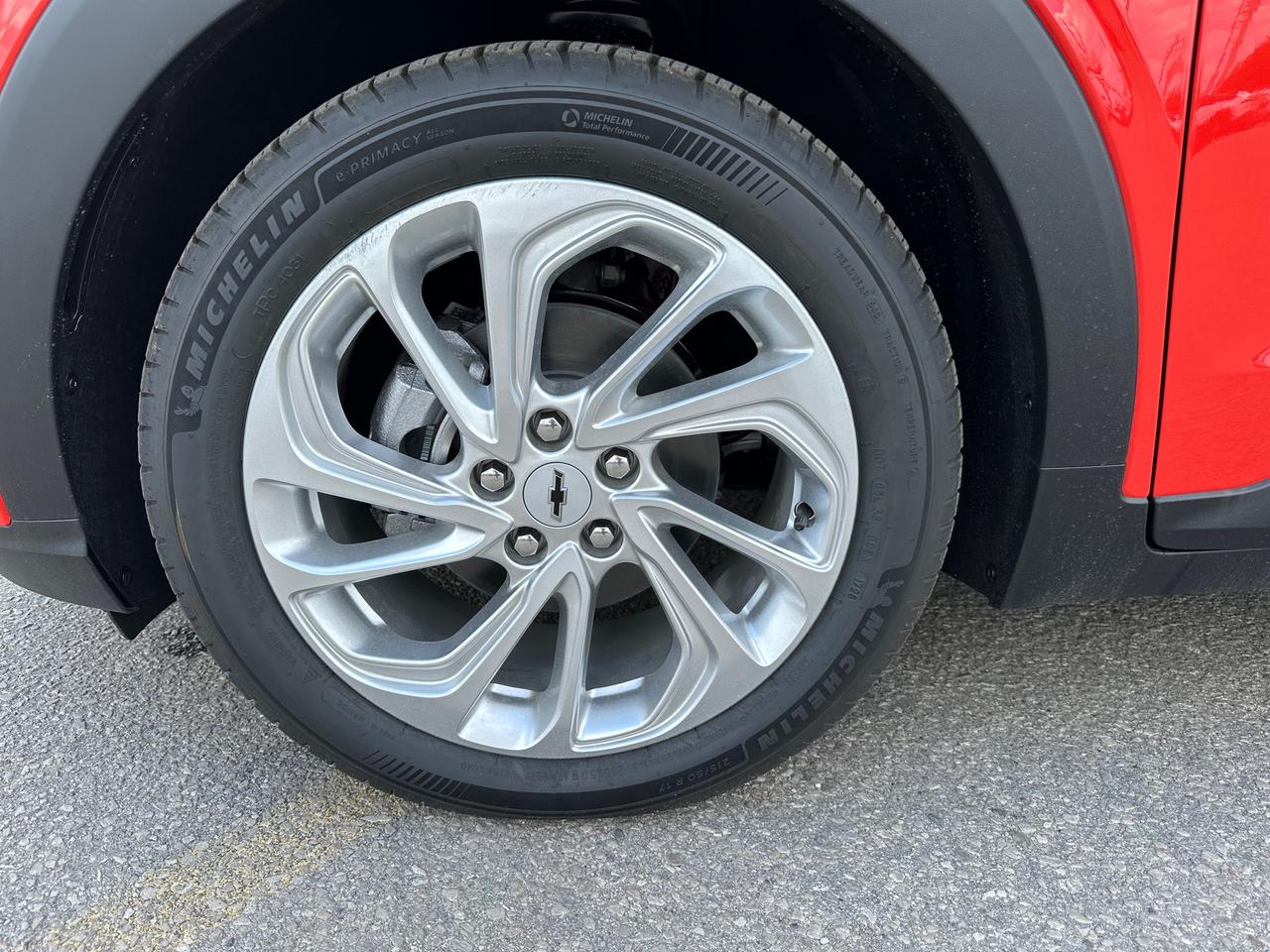 2027 Chevrolet Bolt LT 4dr Photo