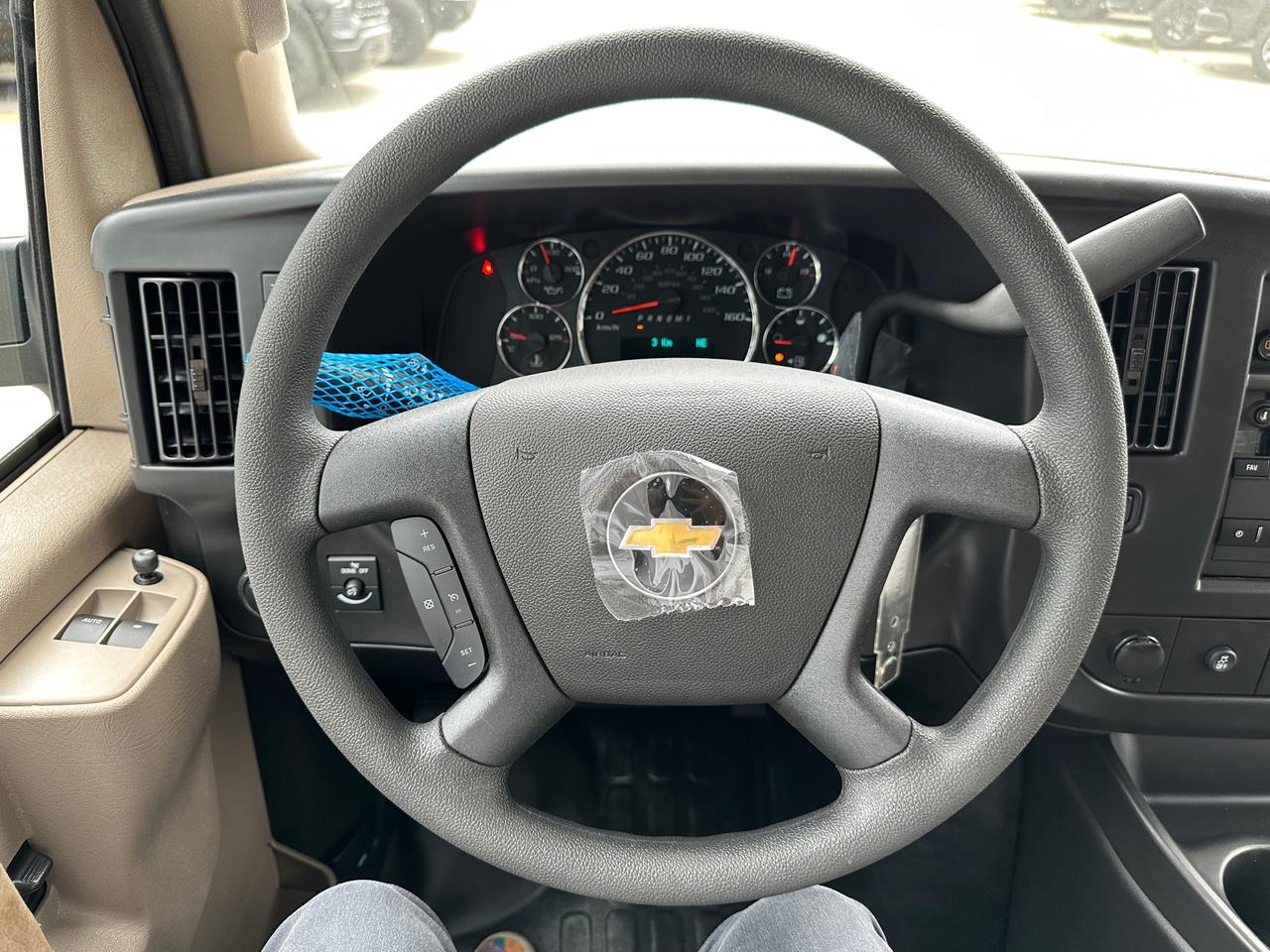 2026 Chevrolet Express 2500 Work Van Rear-Wheel Drive Cargo Van Photo
