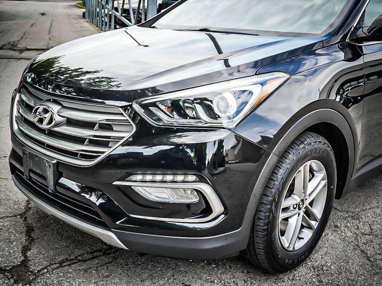 2017 Hyundai Santa Fe  Photo