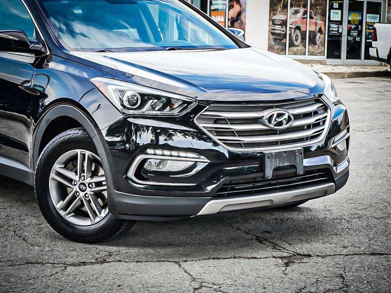 2017 Hyundai Santa Fe  Photo