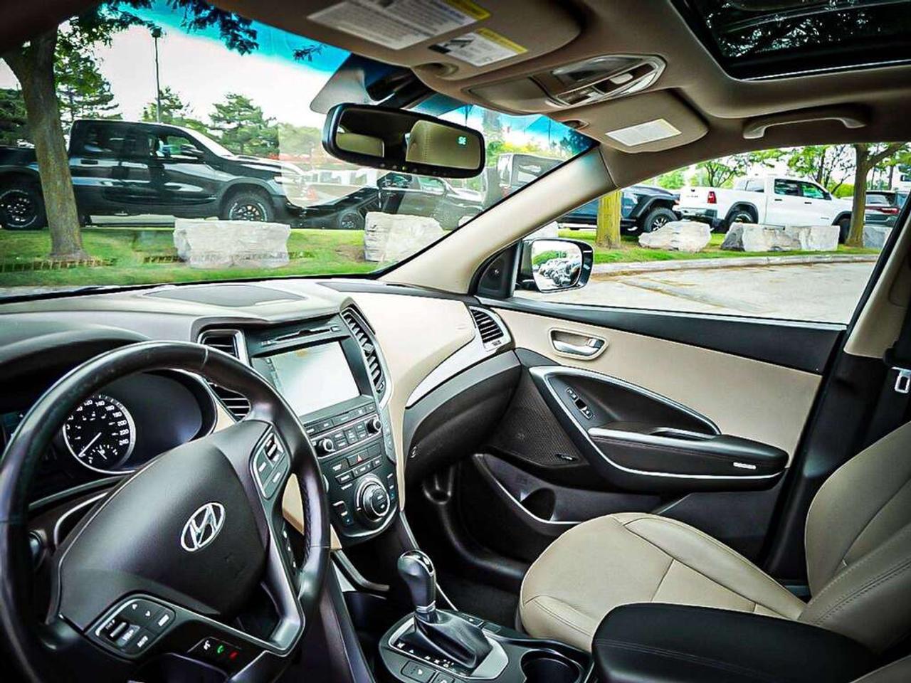 2017 Hyundai Santa Fe  Photo