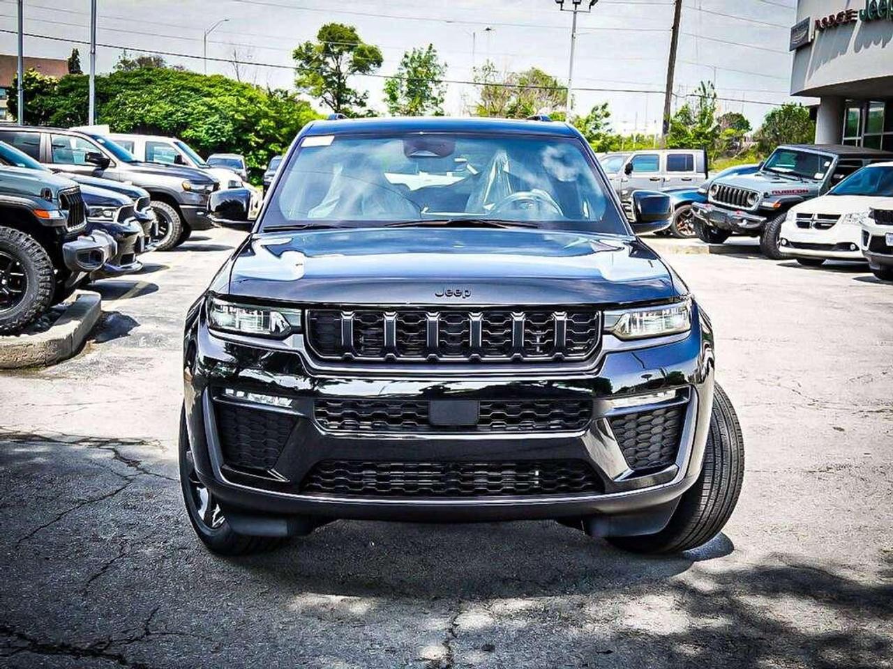 2026 Jeep Grand Cherokee  Photo