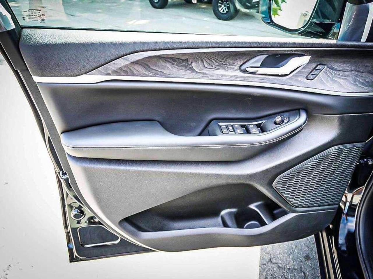 2026 Jeep Grand Cherokee  Photo