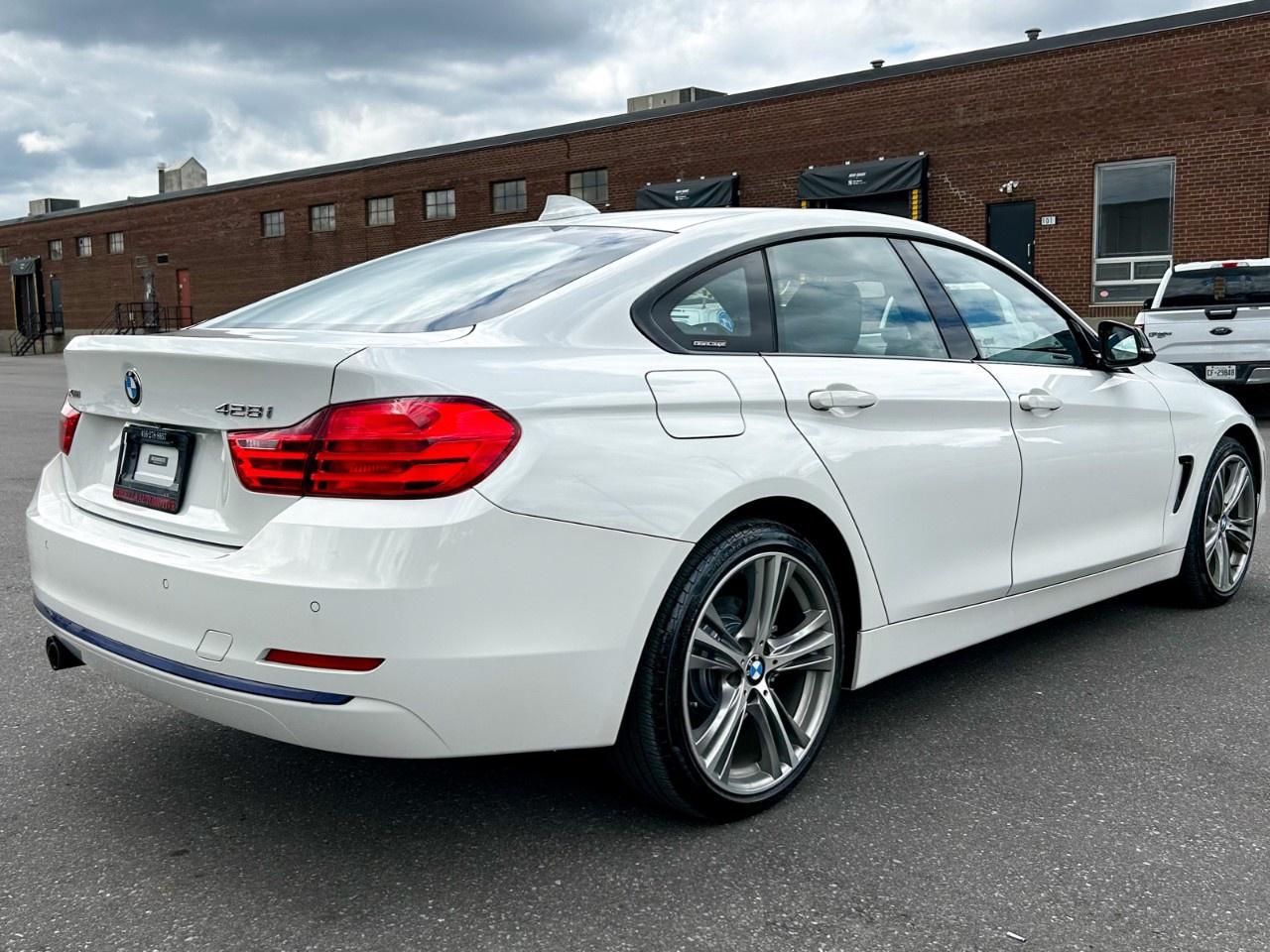 2016 BMW 4 Series AWD / 4 cylinder / Low km Photo