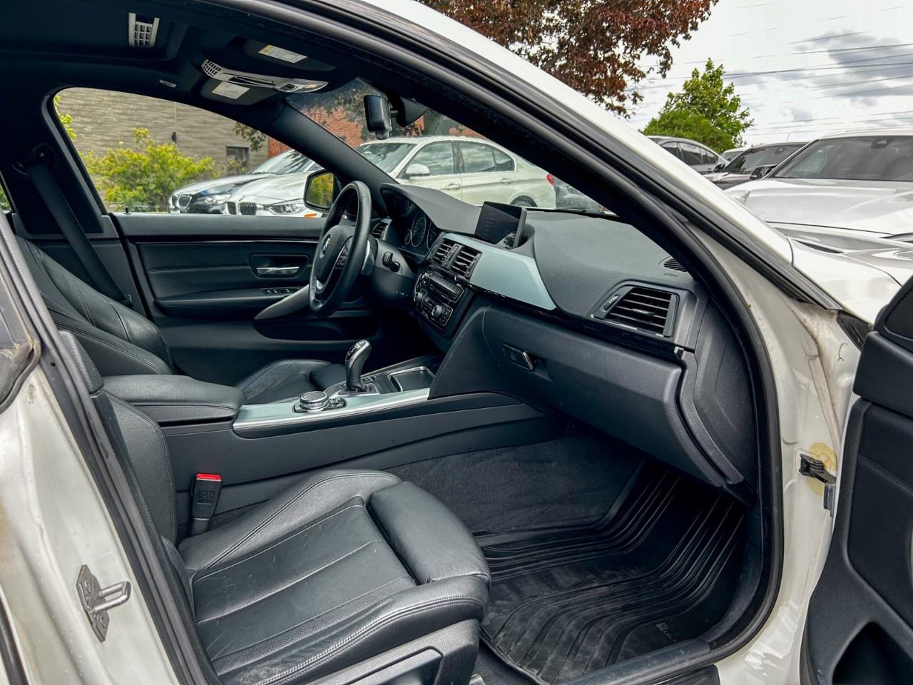 2016 BMW 4 Series AWD / 4 cylinder / Low km Photo