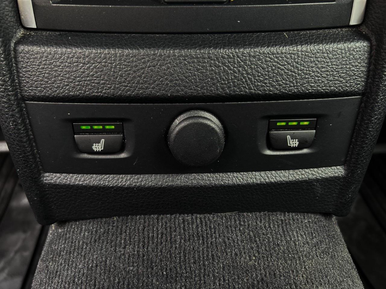 2016 BMW 4 Series AWD / 4 cylinder / Low km Photo