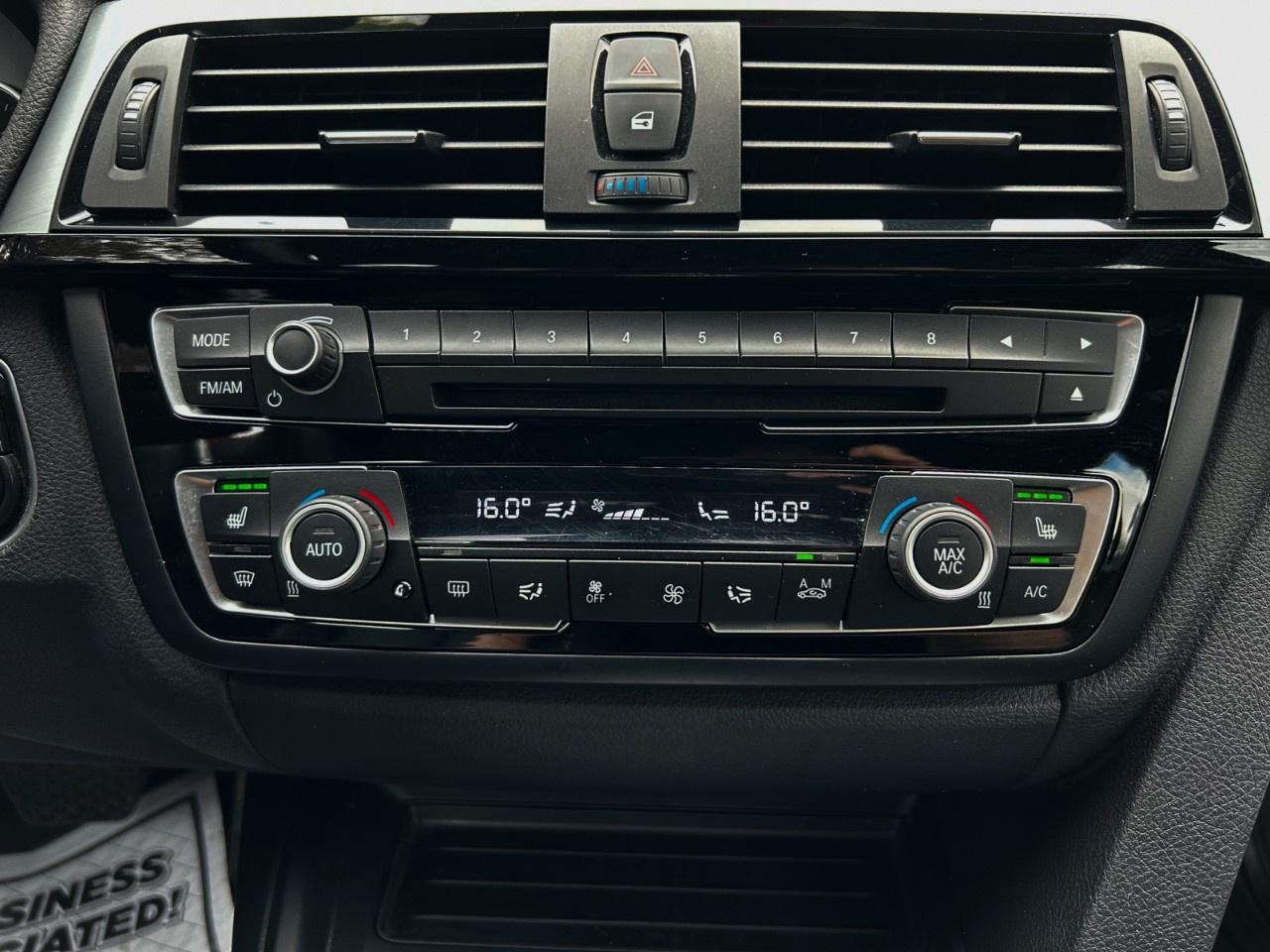 2016 BMW 4 Series AWD / 4 cylinder / Low km Photo