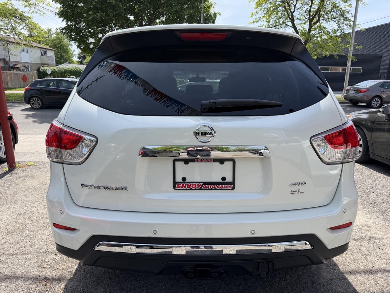 2015 Nissan Pathfinder SL 4WD Photo