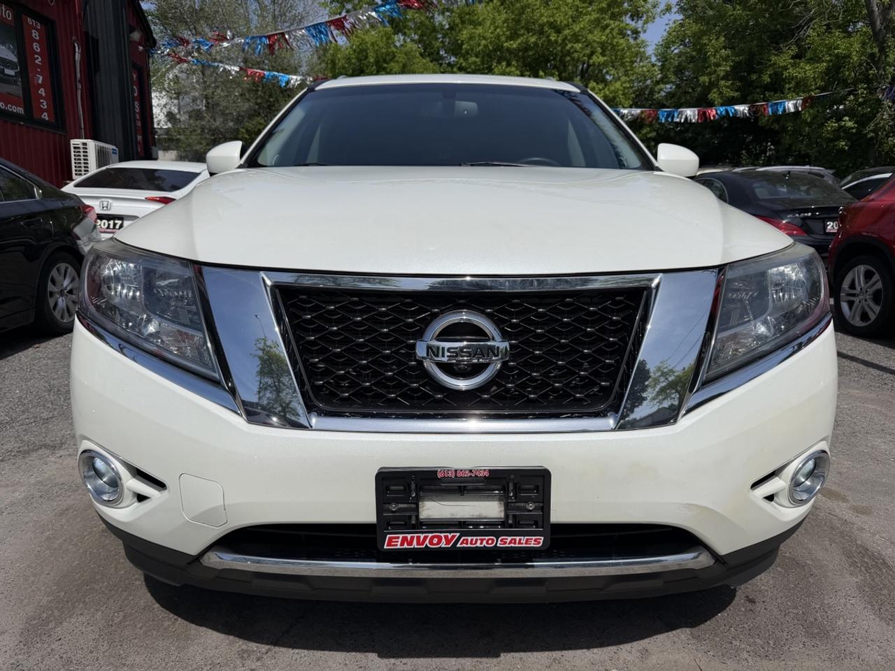 2015 Nissan Pathfinder SL 4WD Photo