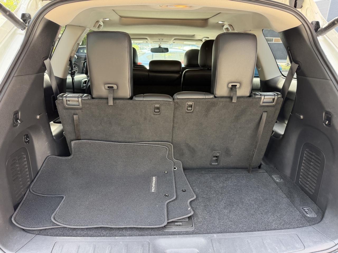 2015 Nissan Pathfinder SL 4WD Photo