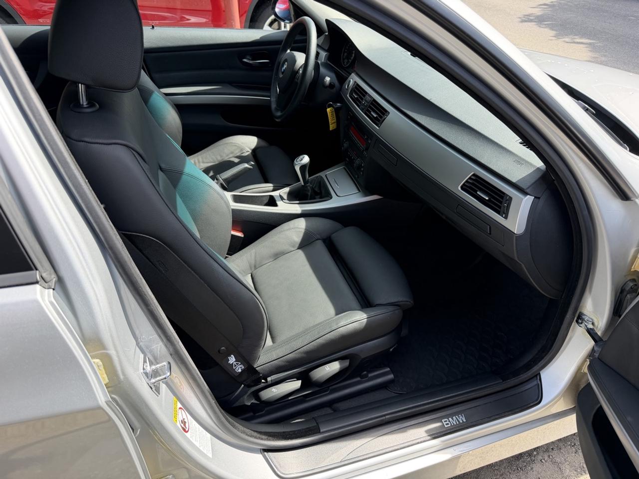 2006 BMW 3-Series 325i 6-SPEED Photo
