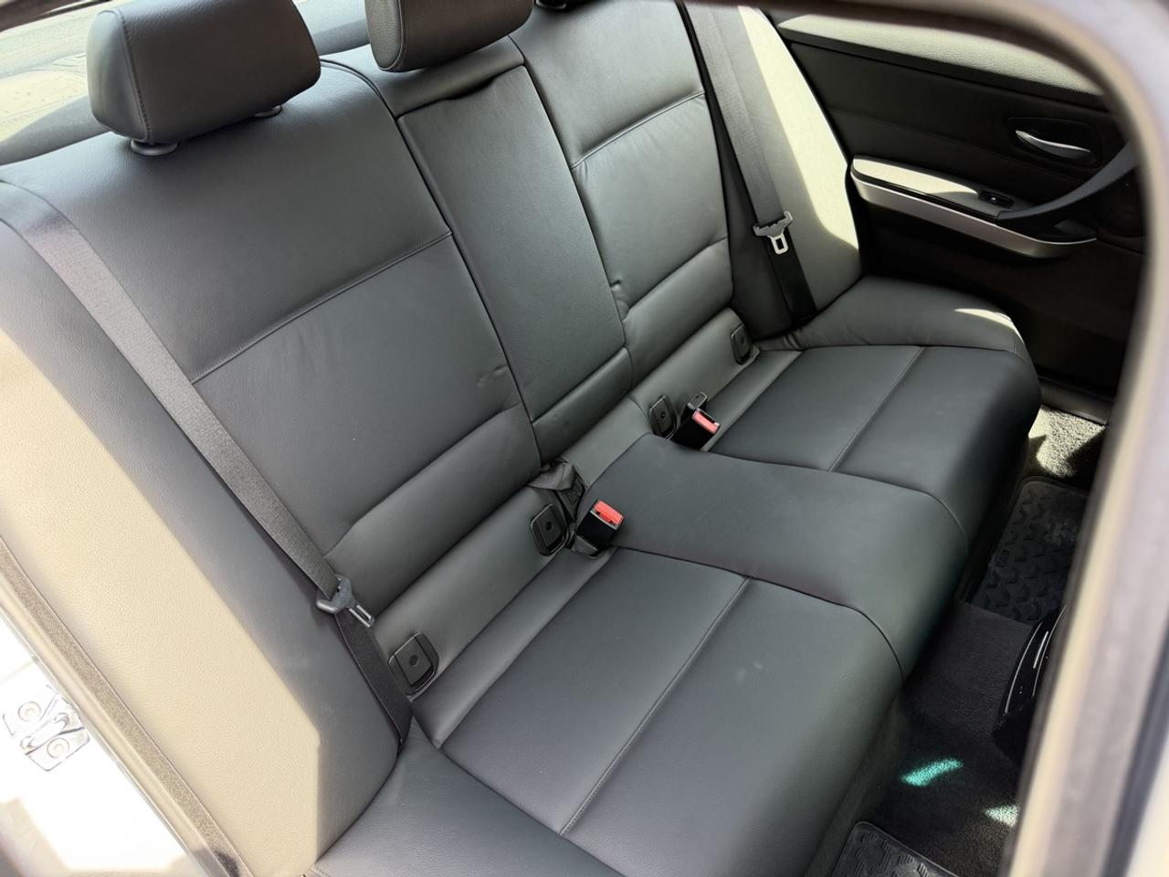 2006 BMW 3-Series 325i 6-SPEED Photo