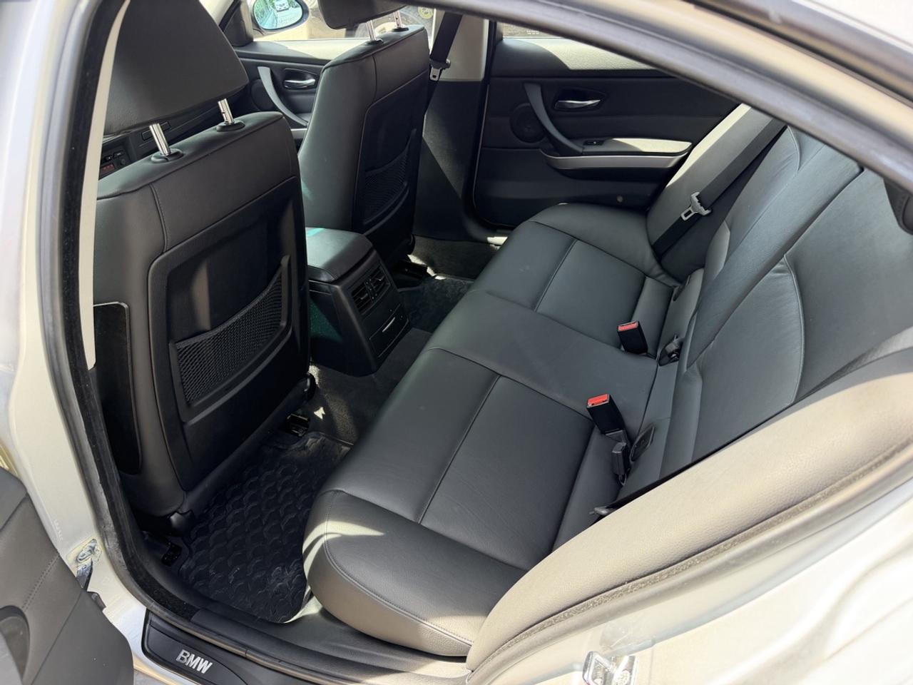 2006 BMW 3-Series 325i 6-SPEED Photo