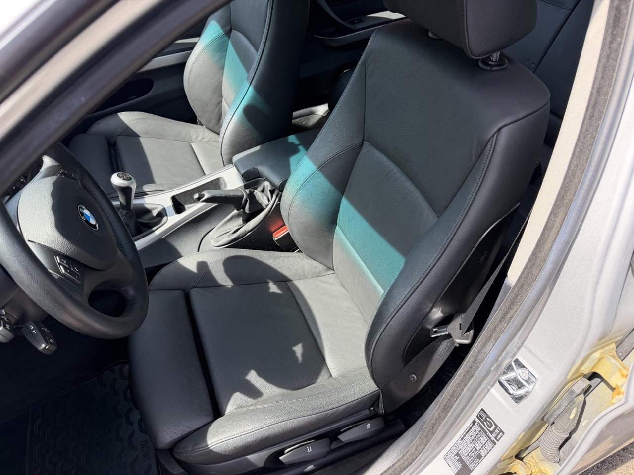 2006 BMW 3-Series 325i 6-SPEED Photo