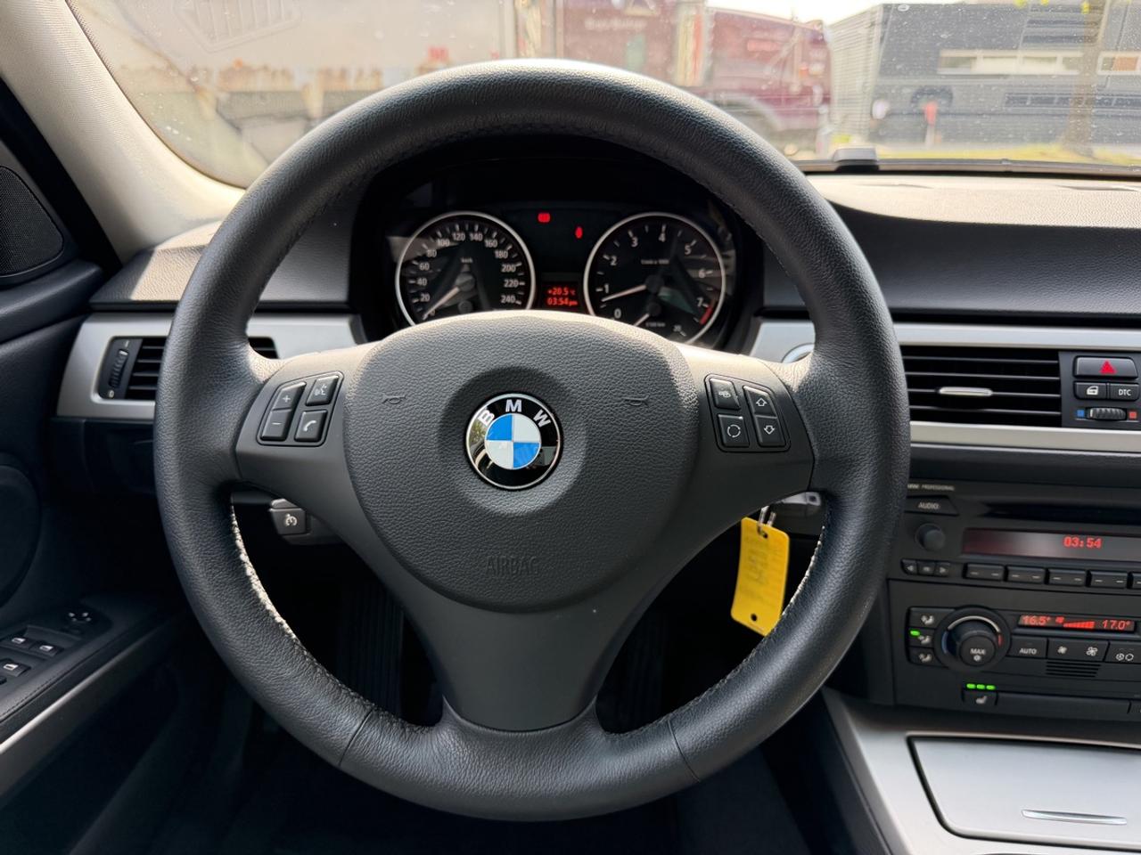 2006 BMW 3-Series 325i 6-SPEED Photo
