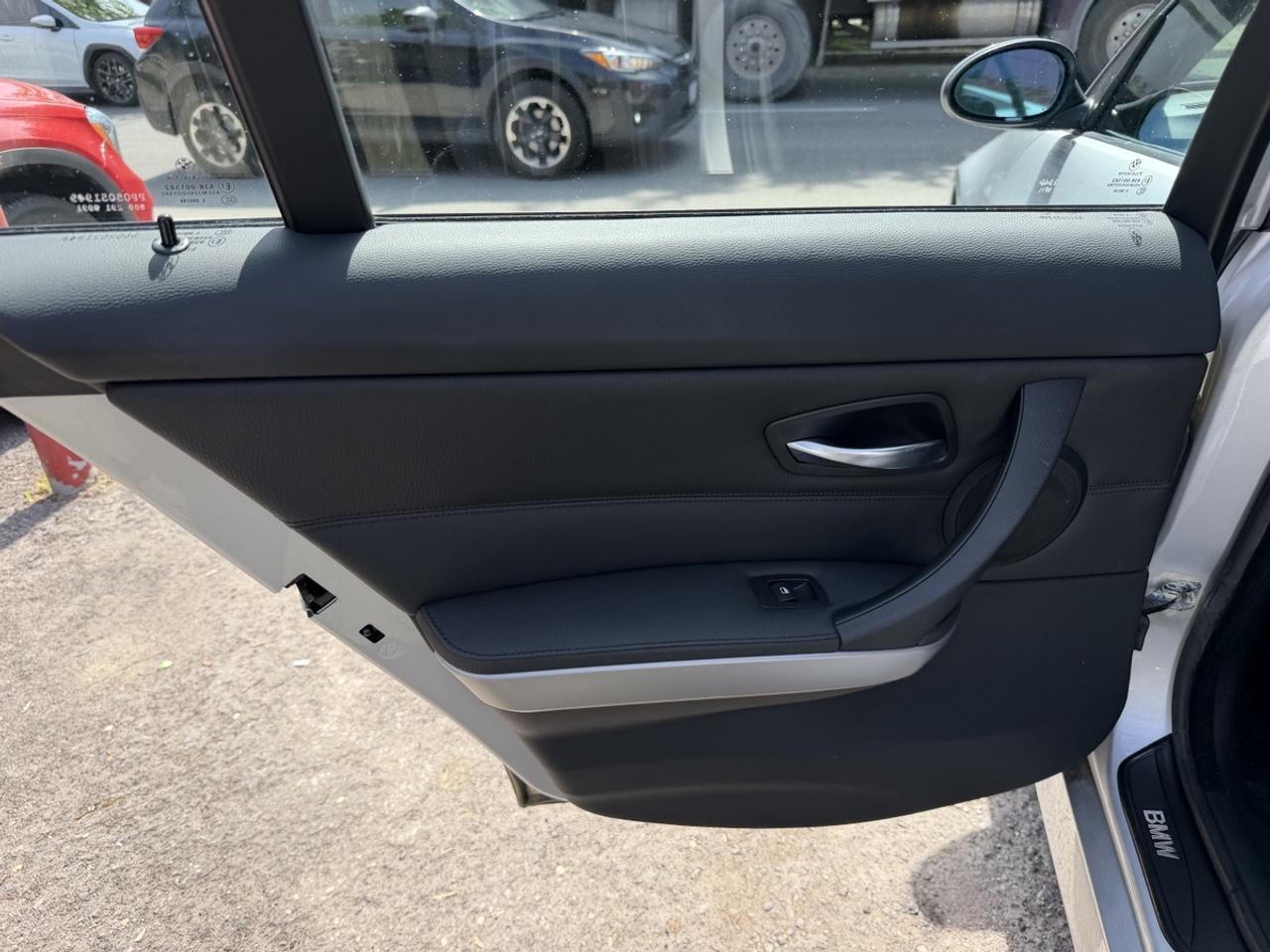 2006 BMW 3-Series 325i 6-SPEED Photo