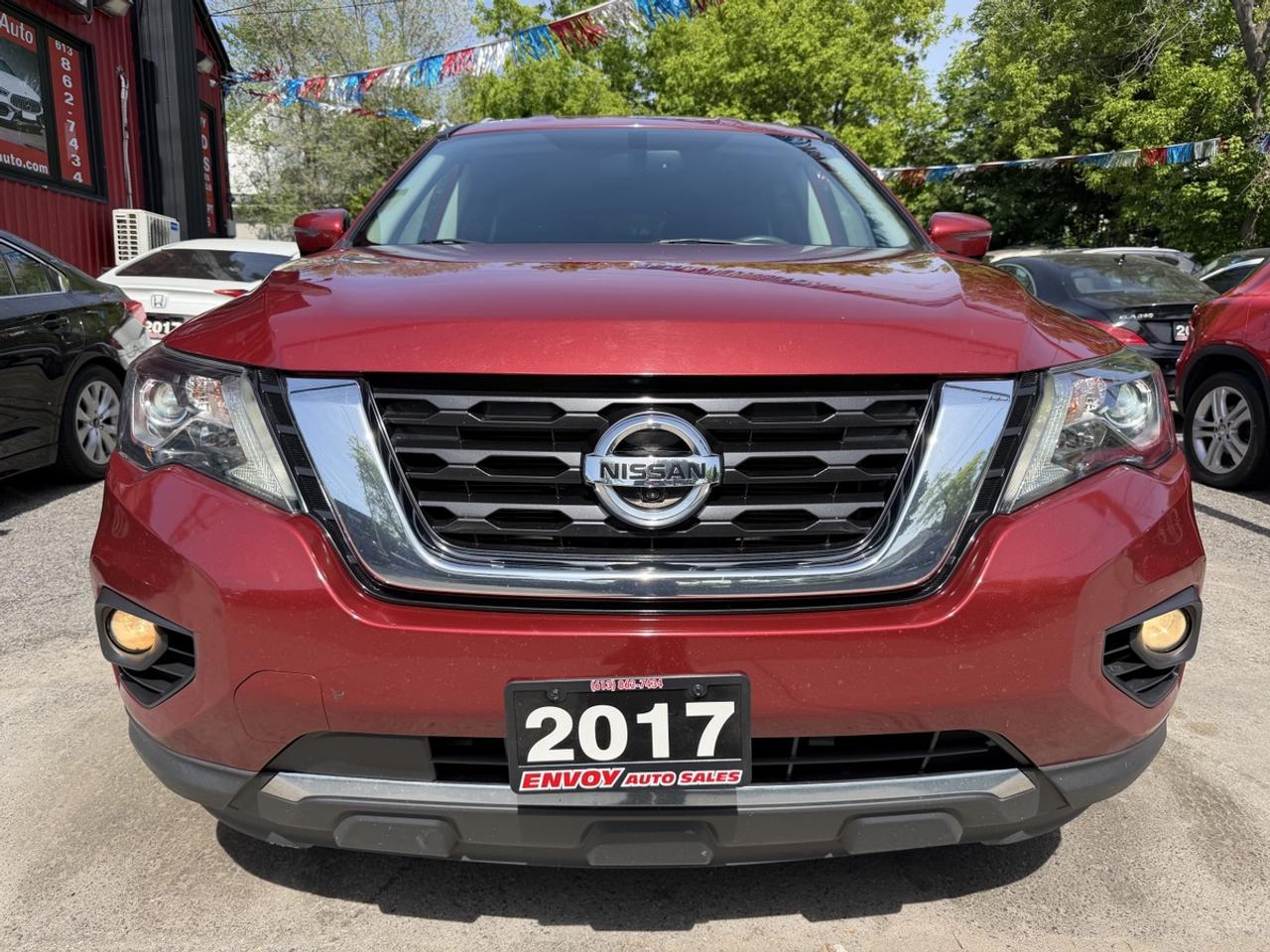 2017 Nissan Pathfinder SL 4WD Photo
