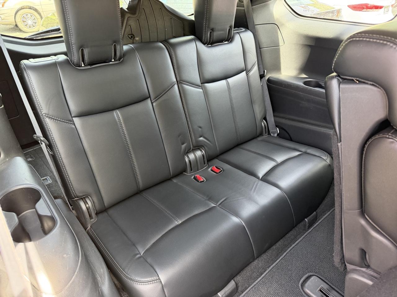 2017 Nissan Pathfinder SL 4WD Photo