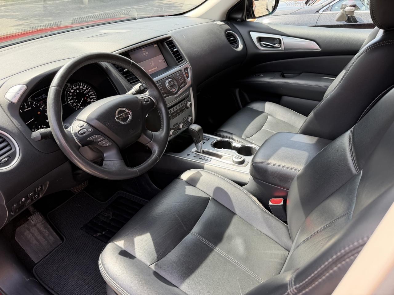 2017 Nissan Pathfinder SL 4WD Photo