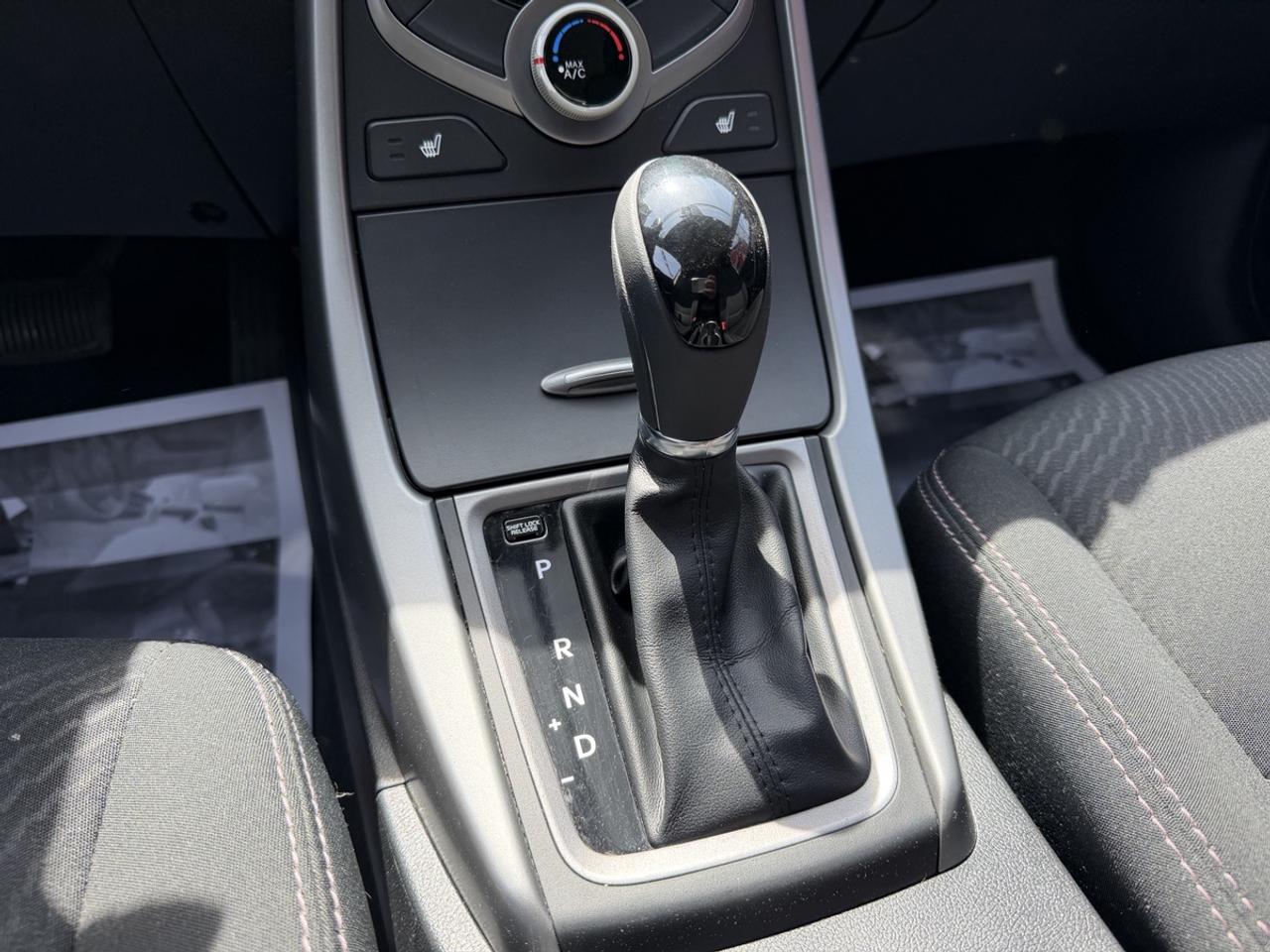 2015 Hyundai Elantra SE Photo