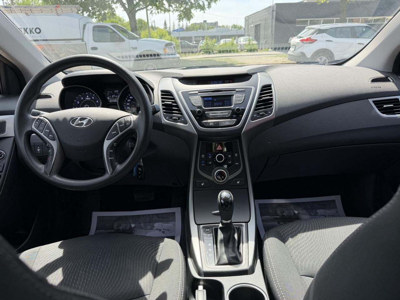 2015 Hyundai Elantra SE Photo