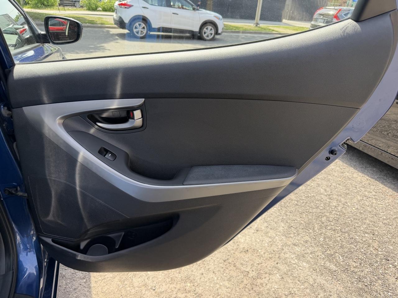 2015 Hyundai Elantra SE Photo