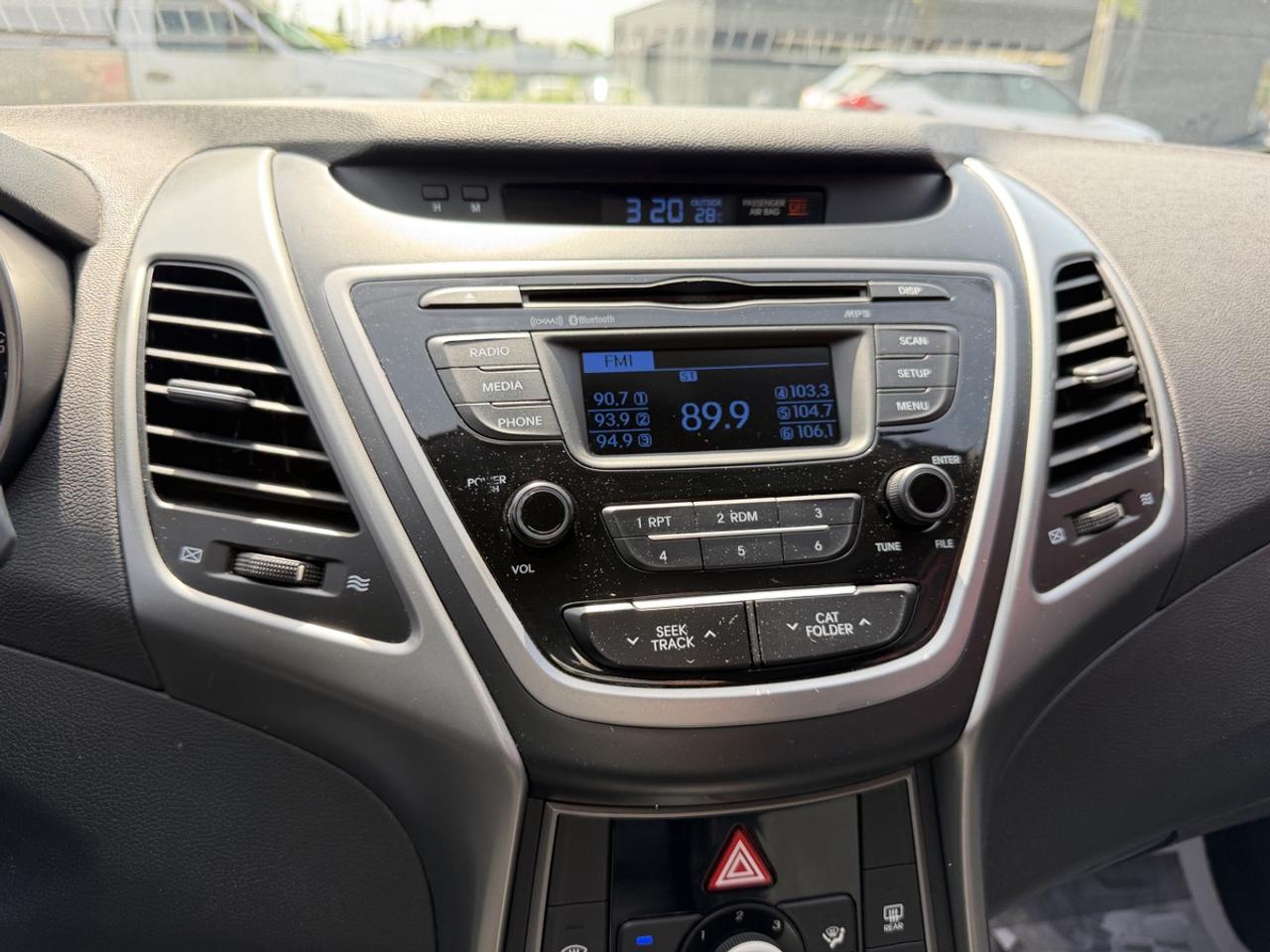2015 Hyundai Elantra SE Photo