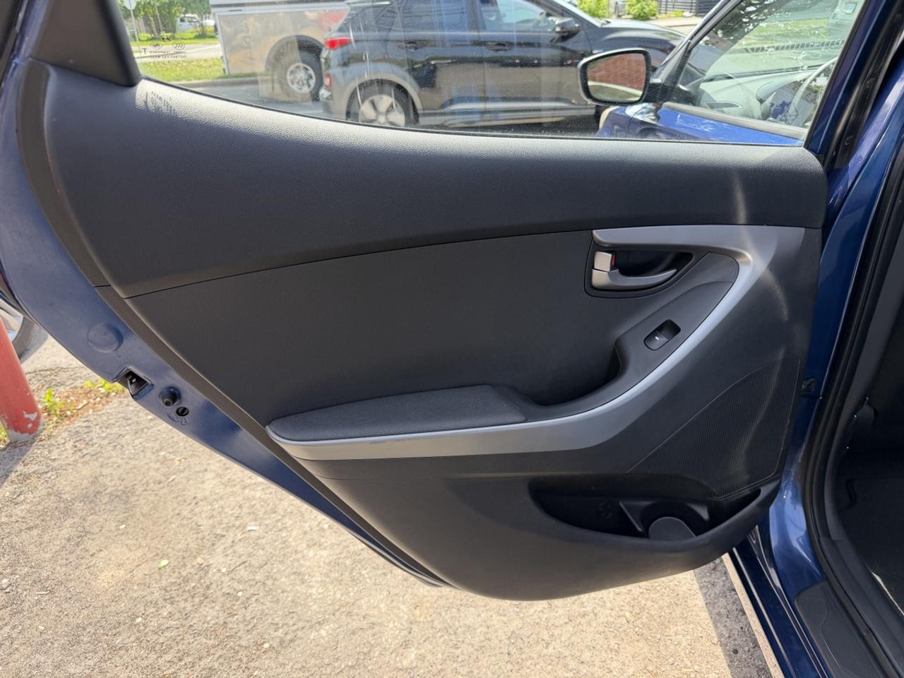 2015 Hyundai Elantra SE Photo