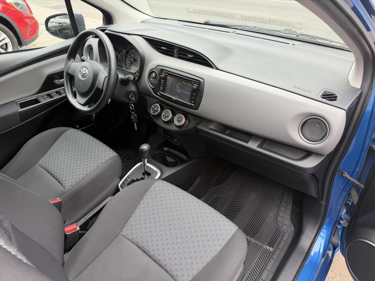 2016 Toyota Yaris  Photo