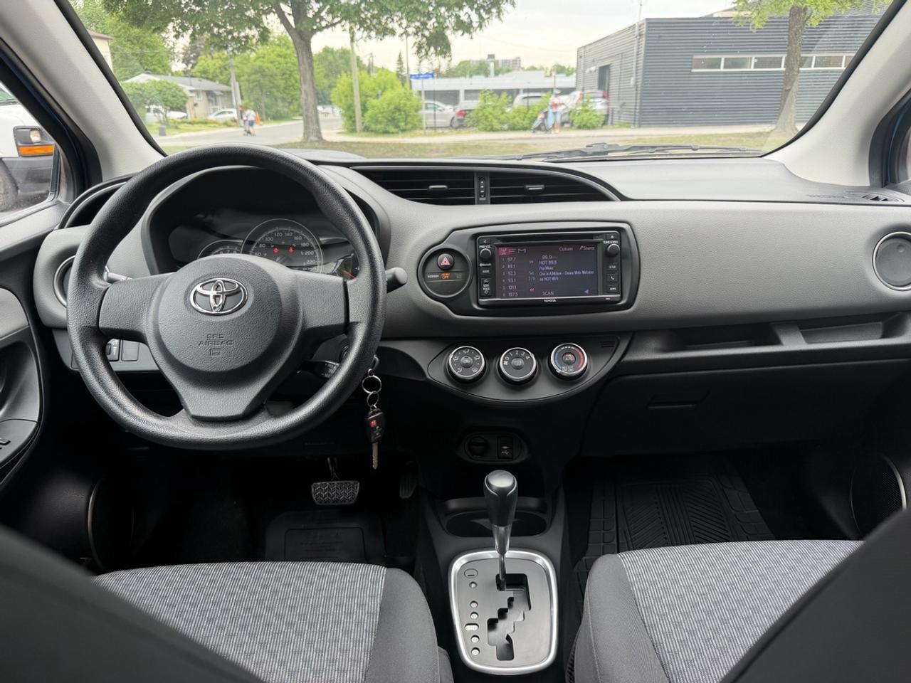 2016 Toyota Yaris  Photo