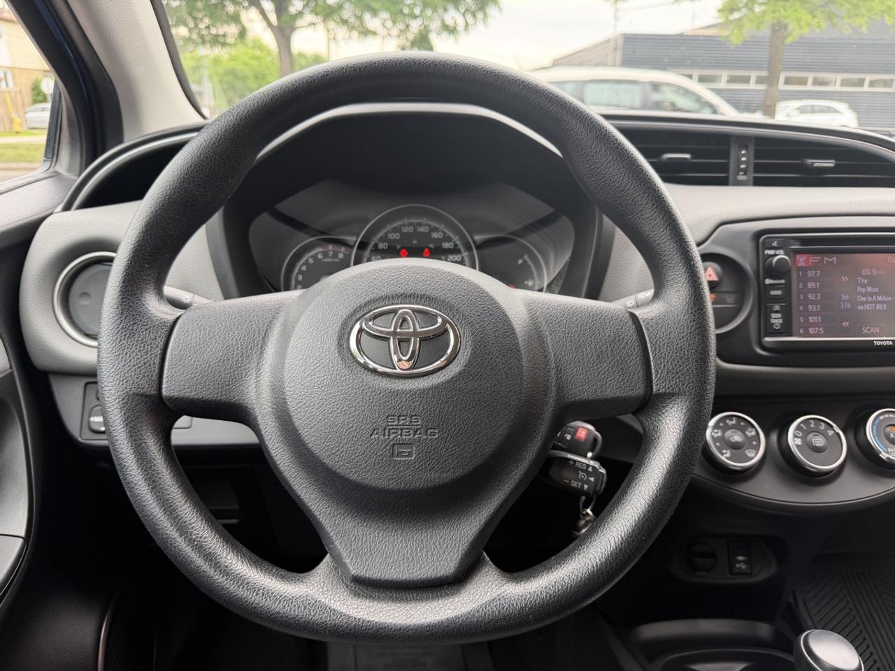 2016 Toyota Yaris  Photo